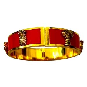C wonder marked coral orange & Gold tone bangle hinged Bracelet animal motifs